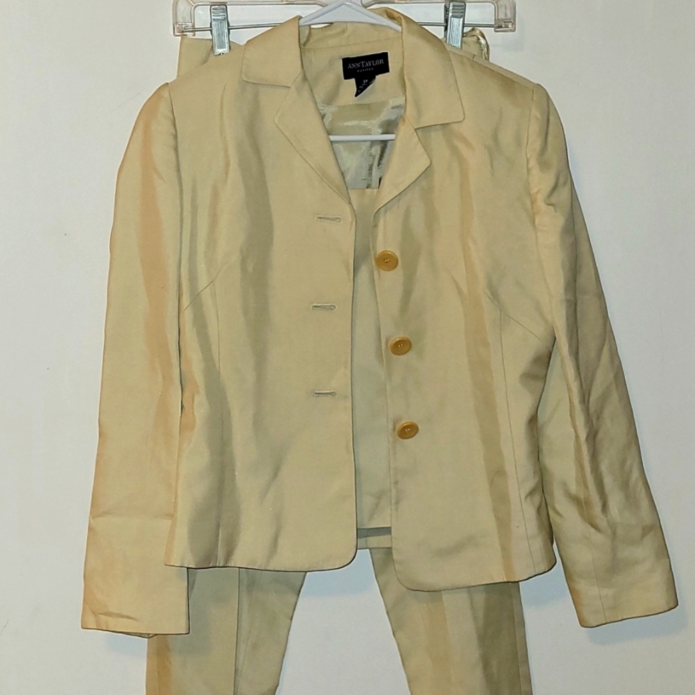 Ann Taylor Petites vintage khaki 3 pc Pantsuit size 2P
